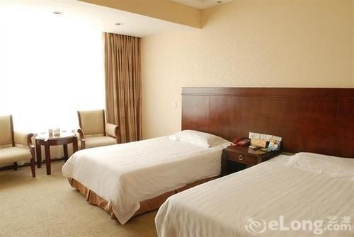 Jiujiang Futai 118 Hotel Rainbow Екстер'єр фото